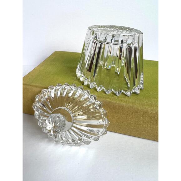 Vintage Ribbed Glass Dish with Lid Oval Trinket Box Coquette Bridal Vanity Dish - Picture 7 of 9